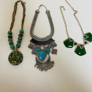 Woman Necklaces Jewelry- used good condition  Jewelry-Necklaces
